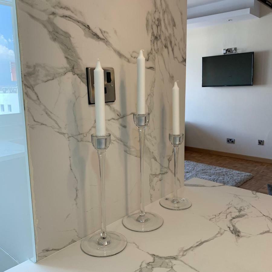 Modern 2 Bed Room Large Apartment Nicosia Exterior photo